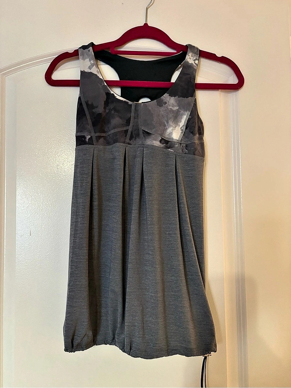 Lululemon Tank Gray & Black Abstract Tank Top